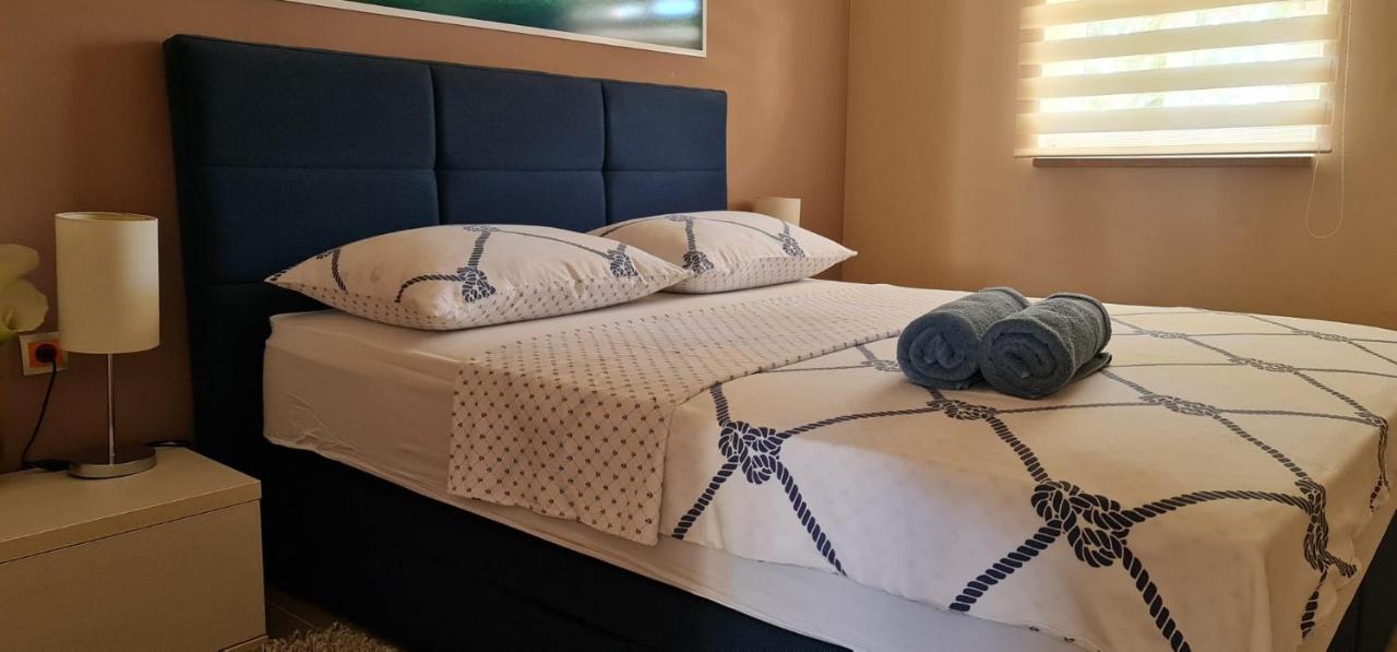 Apartments Lolita Bol Luaran gambar