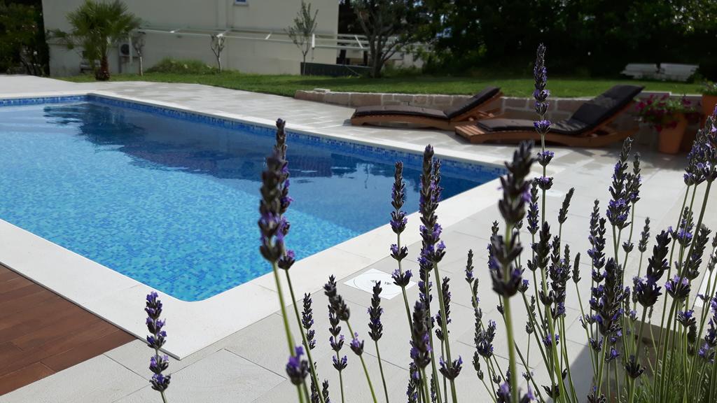 Apartments Lolita Bol Luaran gambar