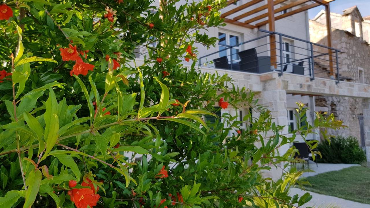 Apartments Lolita Bol Luaran gambar