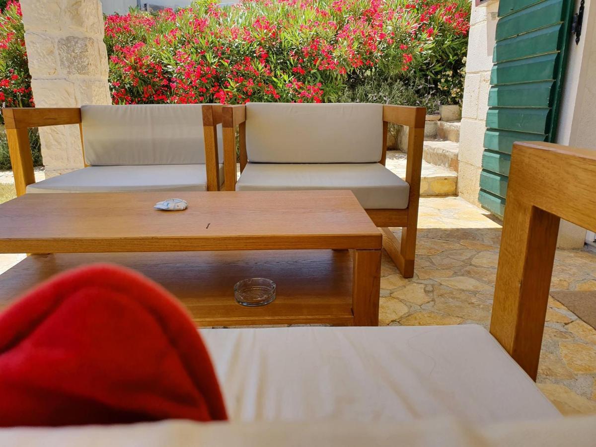 Apartments Lolita Bol Luaran gambar