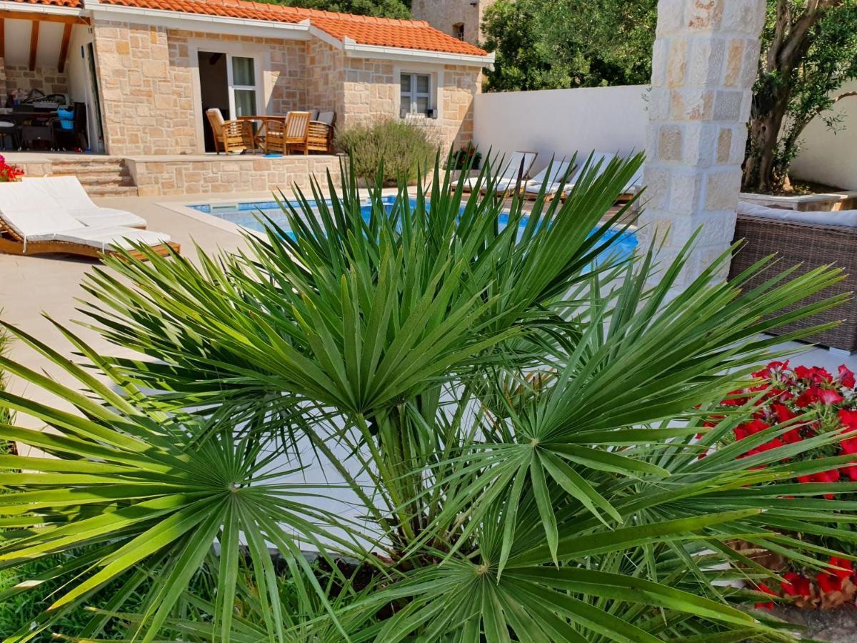 Apartments Lolita Bol Luaran gambar
